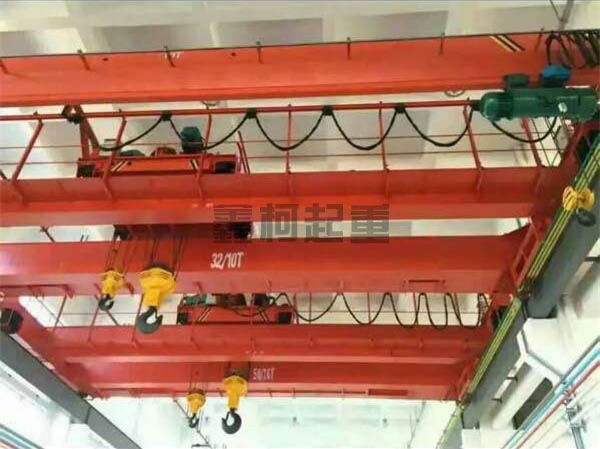 廠房內(nèi)起重設(shè)備 廠房內(nèi)起重設(shè)備